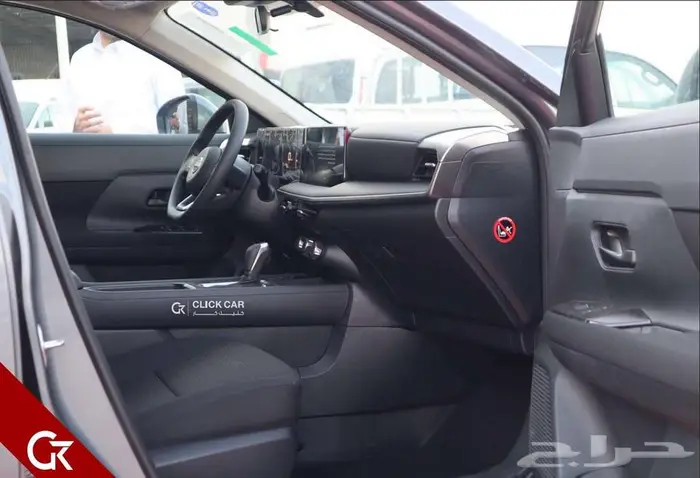 نيسان كيكس 2025 10