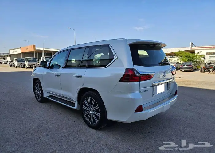 لكزس LX570 فل كامل 2016 7
