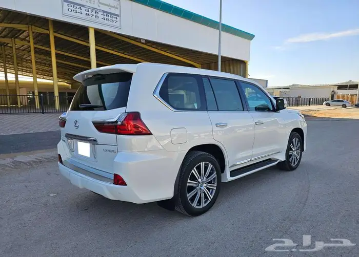لكزس LX570 فل كامل 2016 5