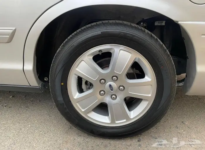 كراون فكتوريا 2009 مخزن لأهل الصنف 38