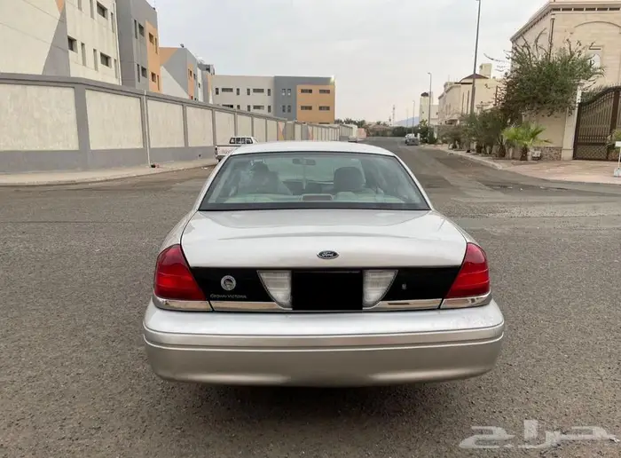 كراون فكتوريا 2009 مخزن لأهل الصنف 19