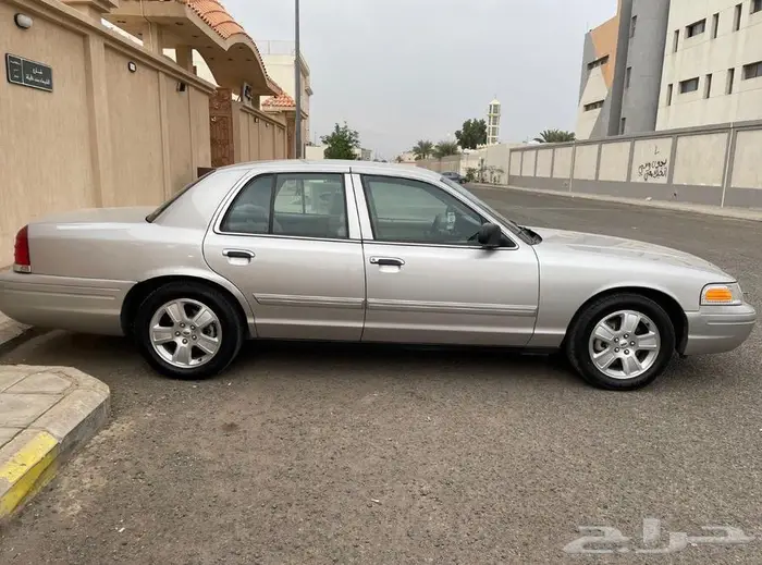 كراون فكتوريا 2009 مخزن لأهل الصنف 3