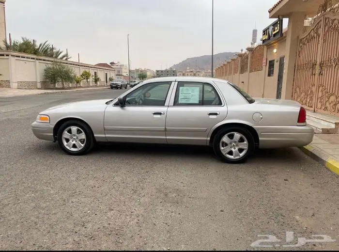 كراون فكتوريا 2009 مخزن لأهل الصنف 4