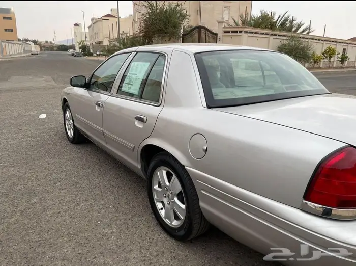 كراون فكتوريا 2009 مخزن لأهل الصنف 5