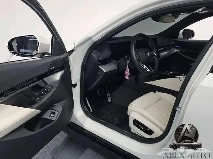 BMW 520 i mkit Sport Special Edition 2024 عرض مميز 5