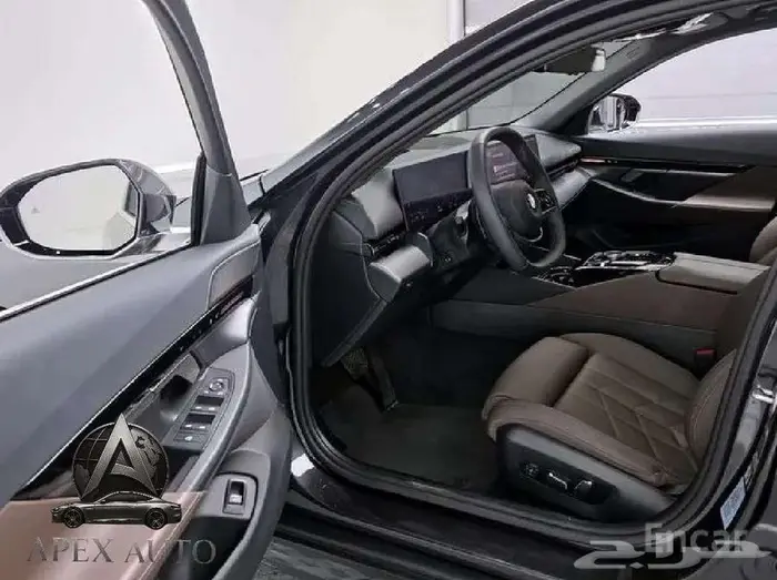 بي إم دبليو الفئة الخامسة BMW 520i 2024 5