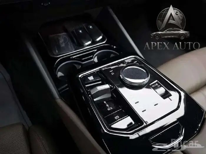 بي إم دبليو الفئة الخامسة BMW 520i 2024 8