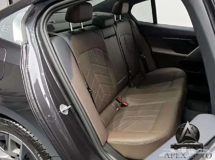 بي إم دبليو الفئة الخامسة BMW 520i 2024 16