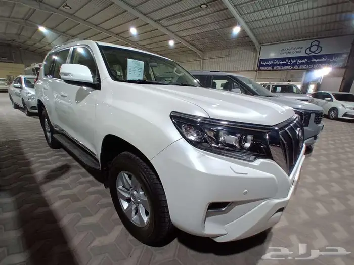 تويوتا برادو بنزين 6 سلندر TXL موديل 2023 3