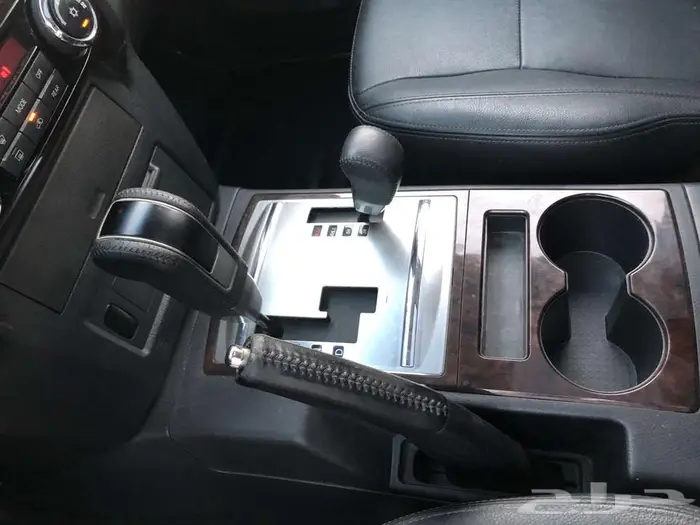 باجيرو موديل 2017 فل مالك اول ممشي قليل مخزن 25