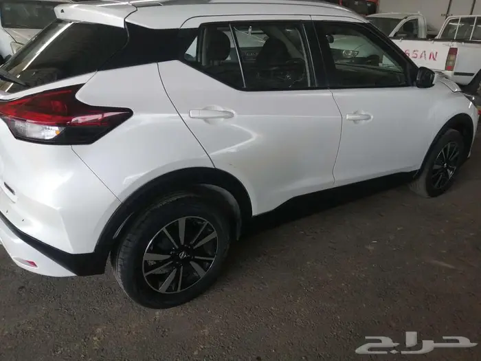 نيسان كيكس 13