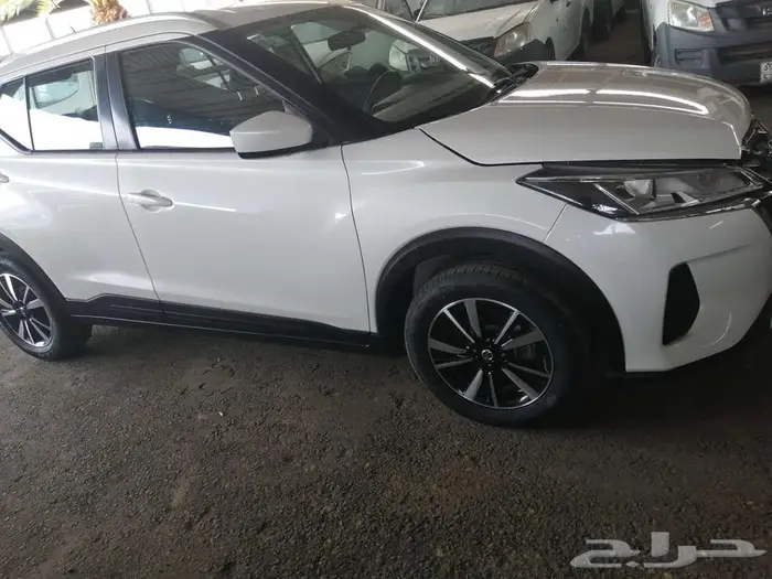 نيسان كيكس 19