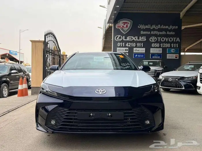 تويوتا كامري E ستاندر بنزين 2025 سعودي 1
