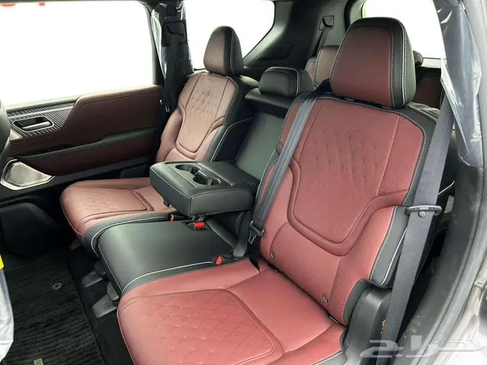 انفينتي QX80 اوتو جراف 2025 قيادة تجمع بين القوة والفخامة 20