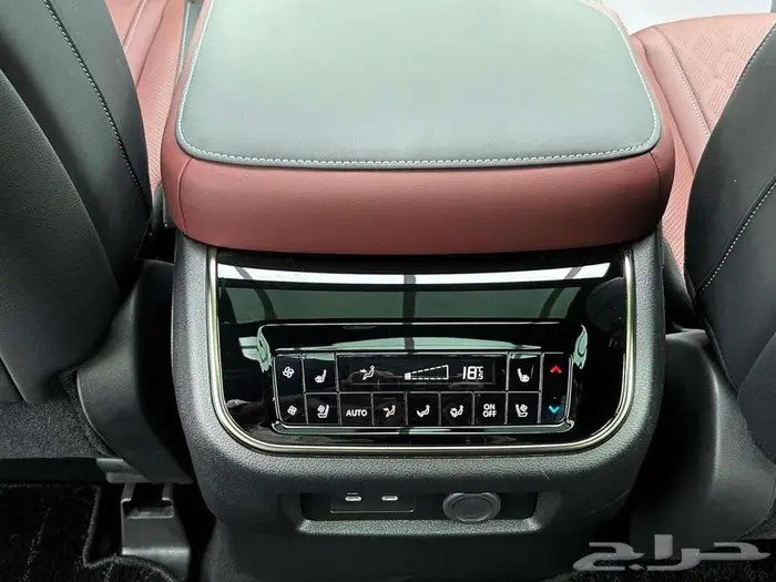 انفينتي QX80 اوتو جراف 2025 قيادة تجمع بين القوة والفخامة 23