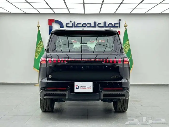 انفينتي QX80 اوتو جراف 2025 قياده تجمع بين القوه و الفخامه 3