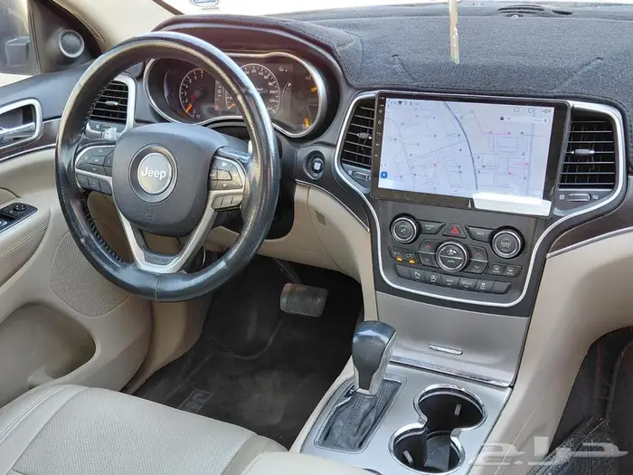 شاشة   jeep grand cherokee 1
