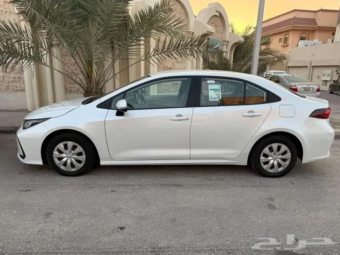 كورولا 2022 العداد 108 مكينه 2.0 بدي وكاله بحاله ممتازه 6