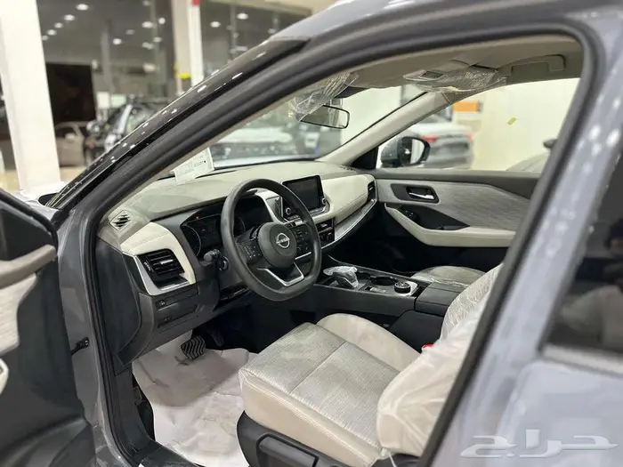 نيسان اكستريل 2025 ستاندر 7 راكب بدون دبل 10