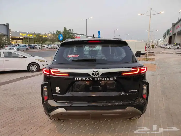 تويوتا اوربان كروزر GL ستاندر 2026 12