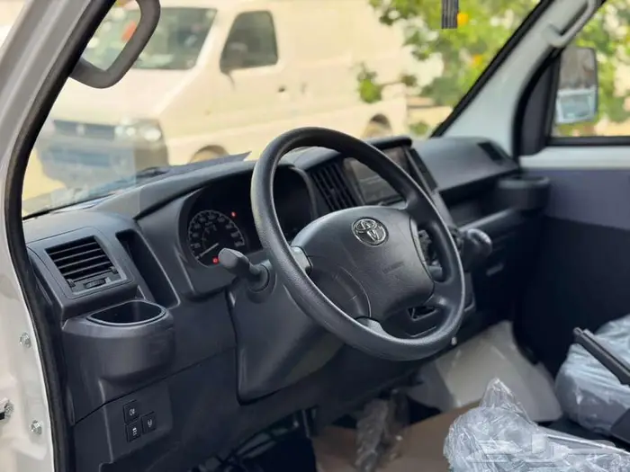 لايت اس 2025 باص بضاعه 1.5L بنزين 9