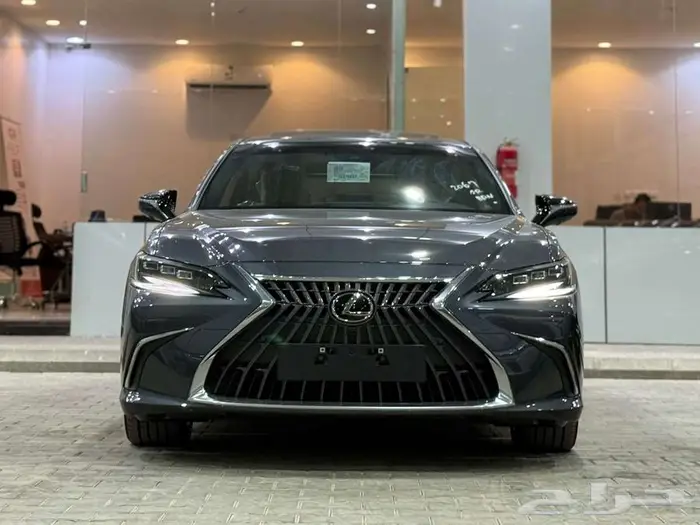 لكزس ES 300 HH موديل 2025 - فل خليجي - عرض نهايه العام 3