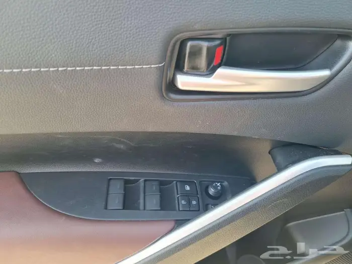 كرولا كروس LE هايبرد 2025 3