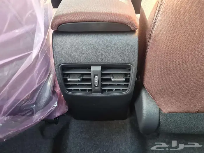 كرولا كروس LE هايبرد 2025 7