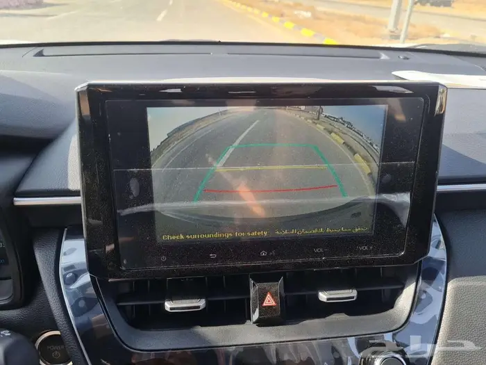 كرولا كروس LE هايبرد 2025 1