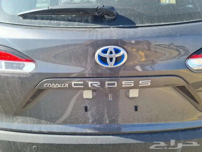 كرولا كروس LE هايبرد 2025 14