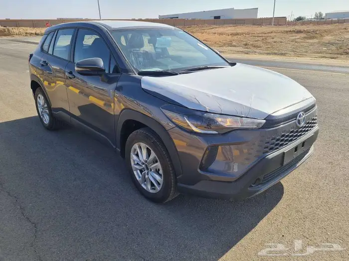 كرولا كروس LE هايبرد 2025 11