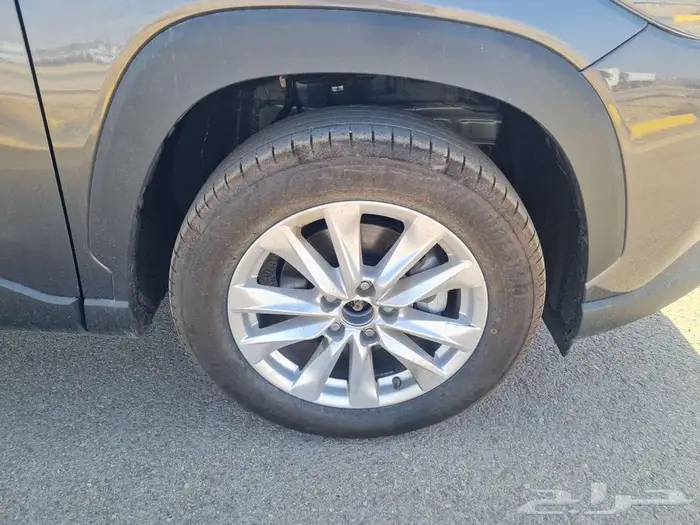 كرولا كروس LE هايبرد 2025 13