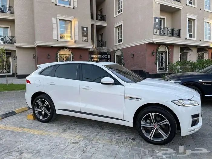 جاكوار F PACE 2020 فل كامل 6