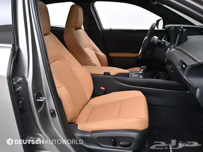 لكزس UX هايبرد 2025 - وارد كوريا 16