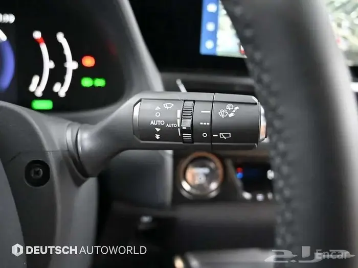 لكزس UX هايبرد 2025 - وارد كوريا 18