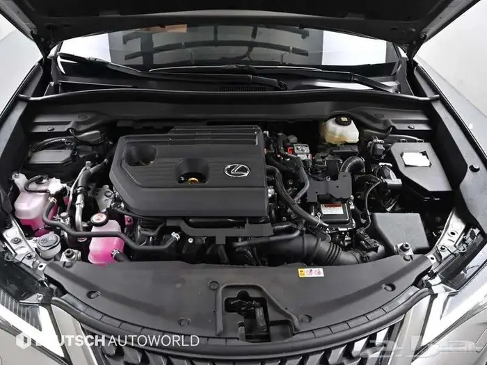 لكزس UX هايبرد 2025 - وارد كوريا 8