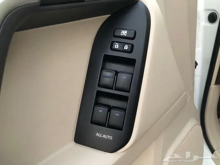 تويوتا برادو 2023 سته سلندر TXLعداد80 ممشي قليل 20