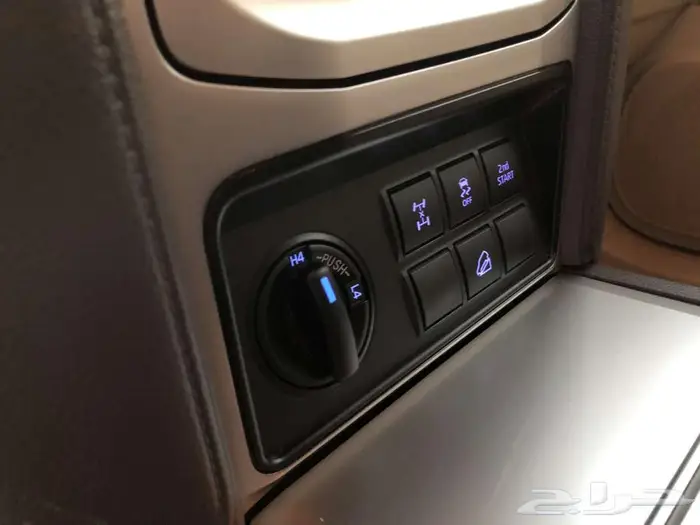 تويوتا برادو 2023 سته سلندر TXLعداد80 ممشي قليل 25