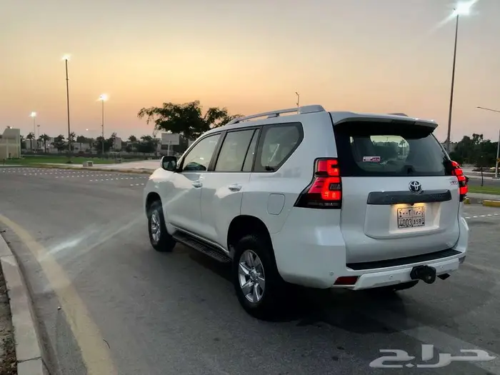 تويوتا برادو 2023 سته سلندر TXLعداد80 ممشي قليل 10