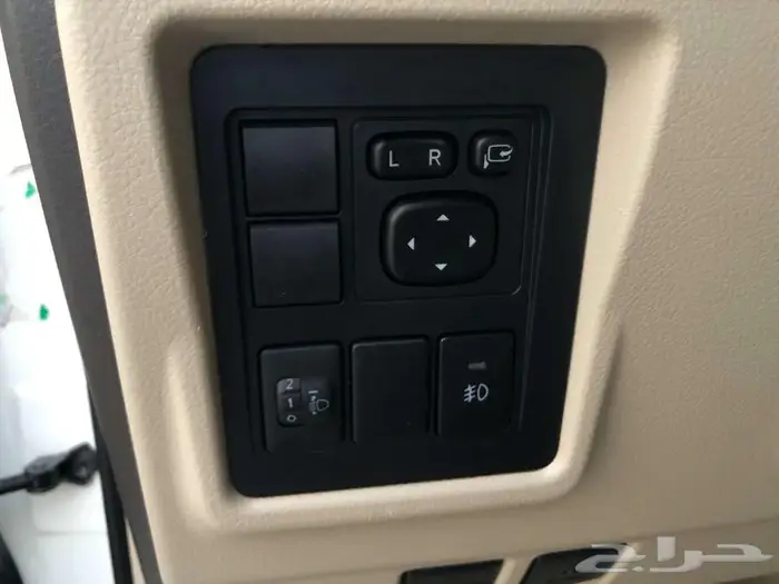 تويوتا برادو 2023 سته سلندر TXLعداد80 ممشي قليل 31