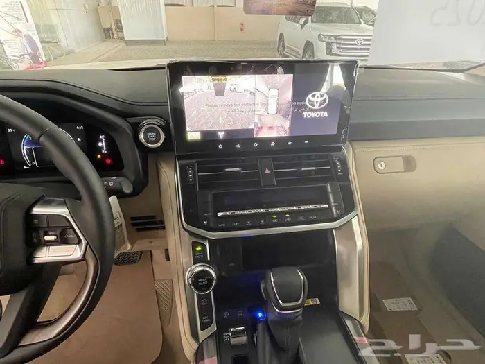 لاندكروزر GXR L4 بنزين سعودي 2025 15