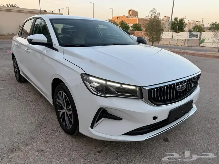 جيلي ام جراند 2025 12