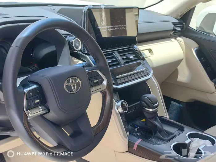 تويوتا لاندكروزرديزل GXR. L4 موديل 2025 40