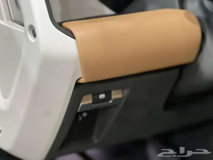 لاند روفر ديفندر فل كامل 6 سلندر 2025 خليجي 18