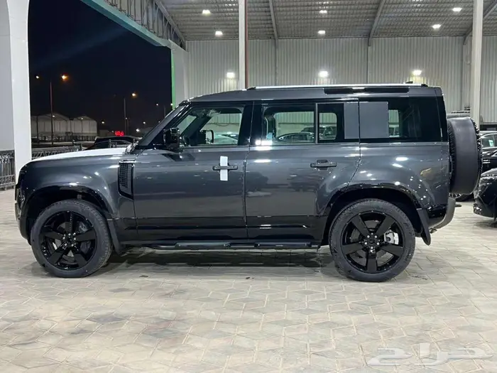 لاند روفر ديفندر فل كامل 6 سلندر 2025 خليجي 4