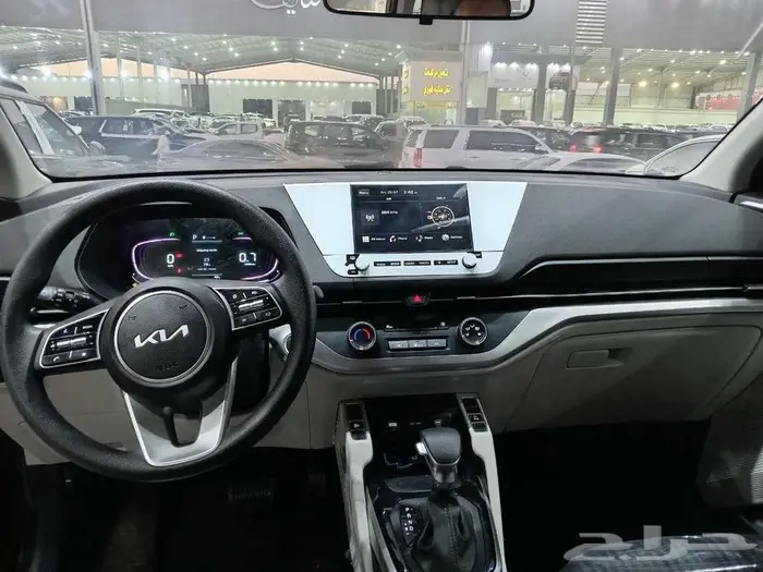 كيا كارينز GLS 1.5 نصف فل 2025 الجبر 3