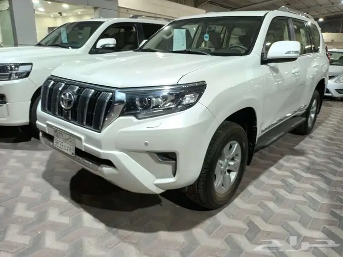 تويوتا برادو بنزين 6 سلندر TXL موديل 2023 4