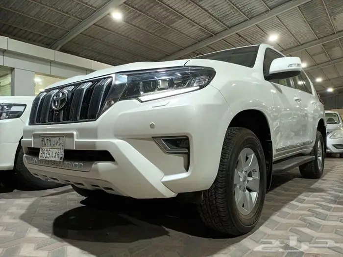 تويوتا برادو بنزين 6 سلندر TXL موديل 2023 2