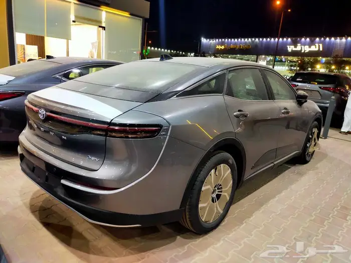 تويوتا كراون برستي  2026 15