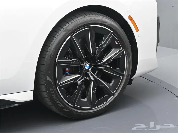 BMW الفئة السابعة 2024 شبه جديدة بسعر مميز 9